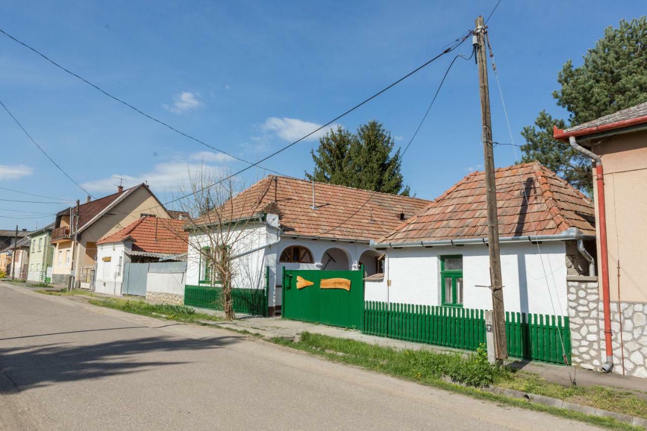 Gádoros Vendégház Hotel Egerszalók Exterior foto